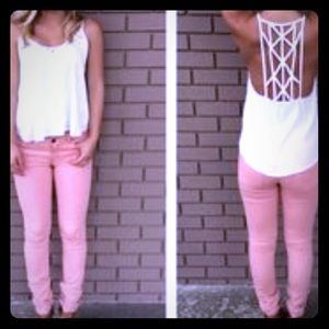 😺Lush flowy White Top💖